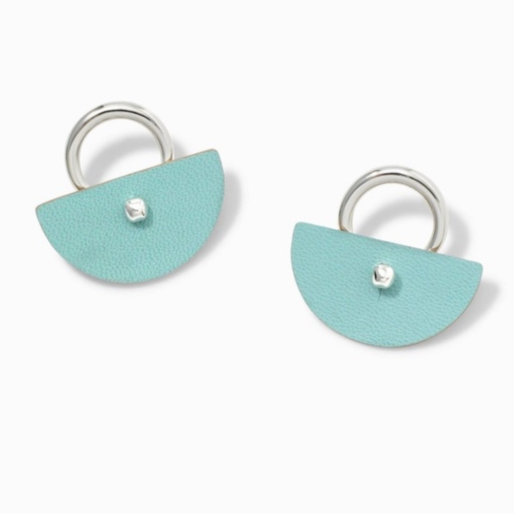 Stella & Dot Color Pop‎ Facing Hoops in Silver (flaw)